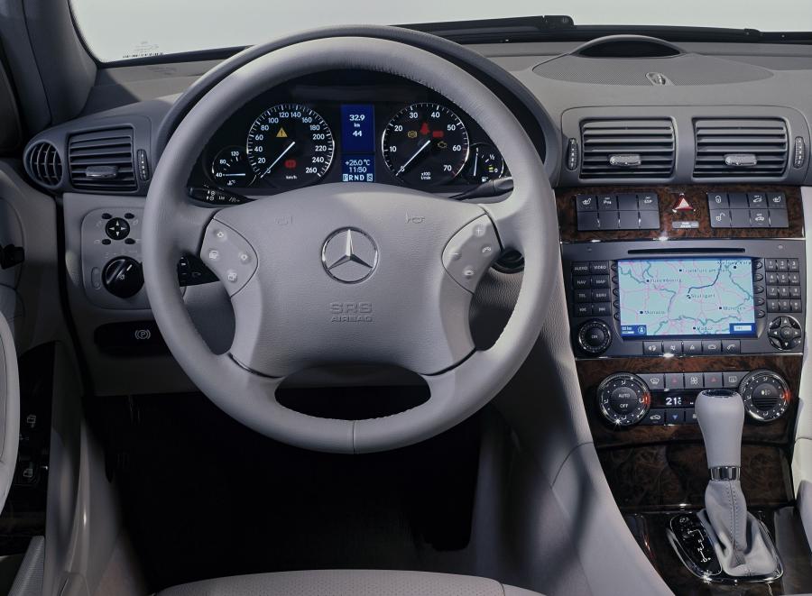  Mercedes-Benz C-Class 2004 года  (фото 43 из 88)